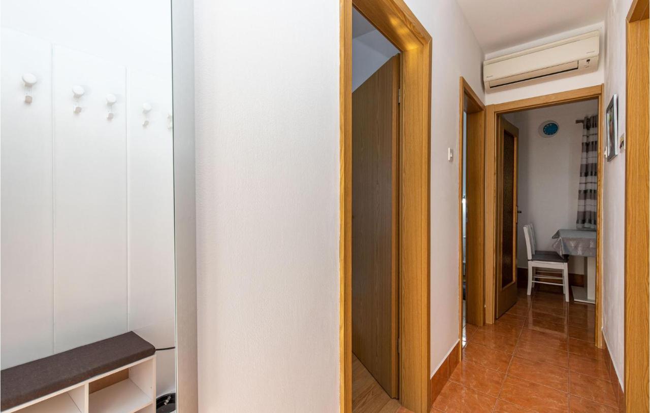Amazing Apartment In Kostrena With 1 Bedrooms And Wifi 外观 照片
