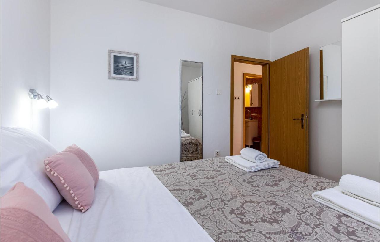 Amazing Apartment In Kostrena With 1 Bedrooms And Wifi 外观 照片
